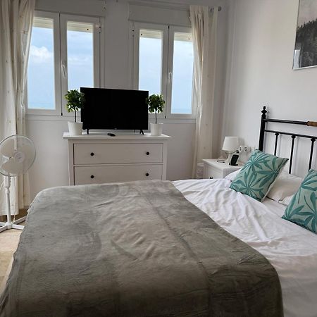 Casa Feliz - Penthouse In Manilva Apartment Bagian luar foto