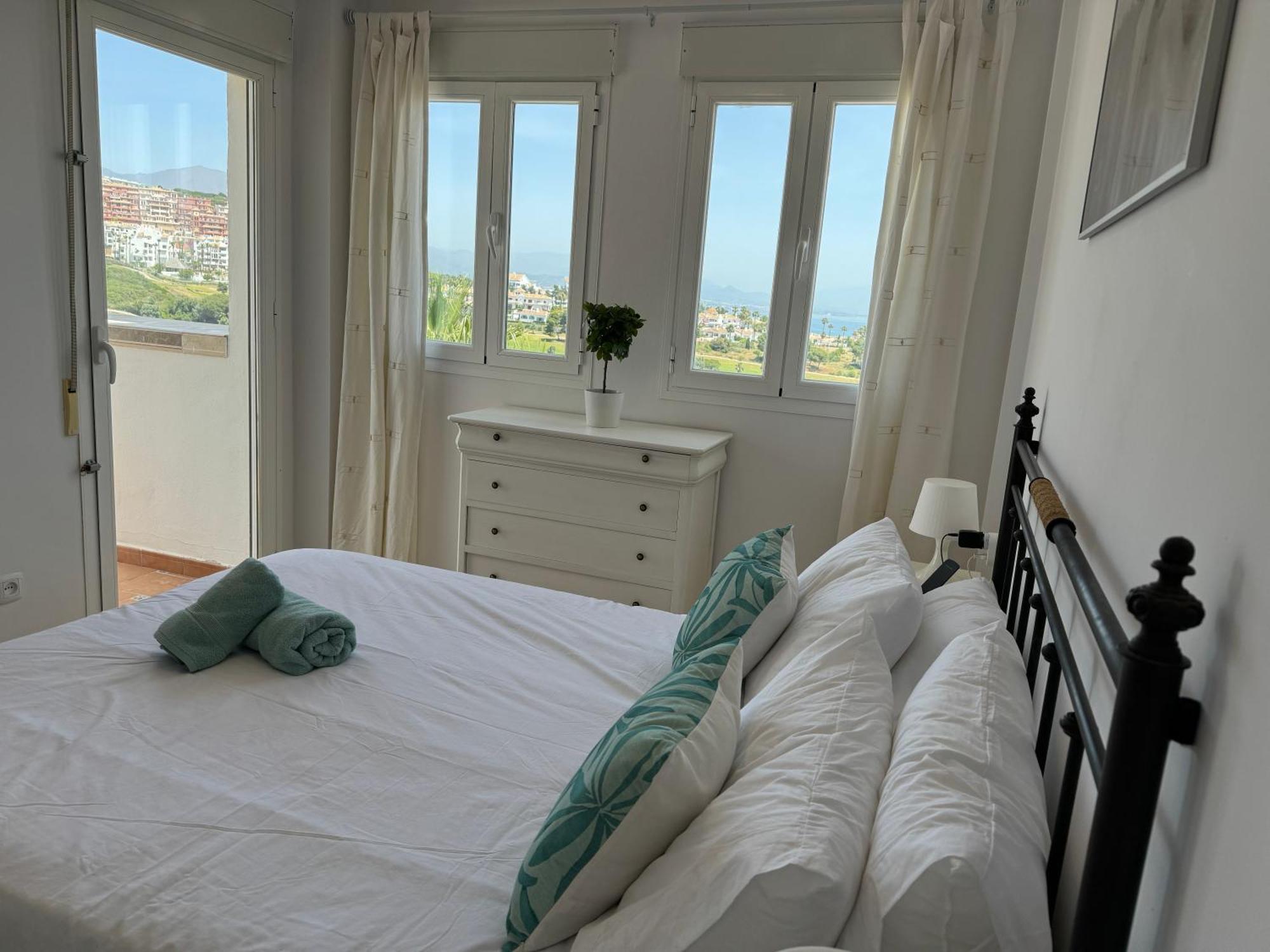 Casa Feliz - Penthouse In Manilva Apartment Bagian luar foto